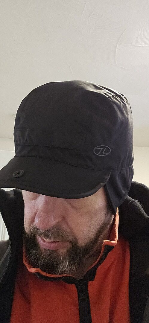 Highlander Mountain Hat cappello impermeabile nero pile termico