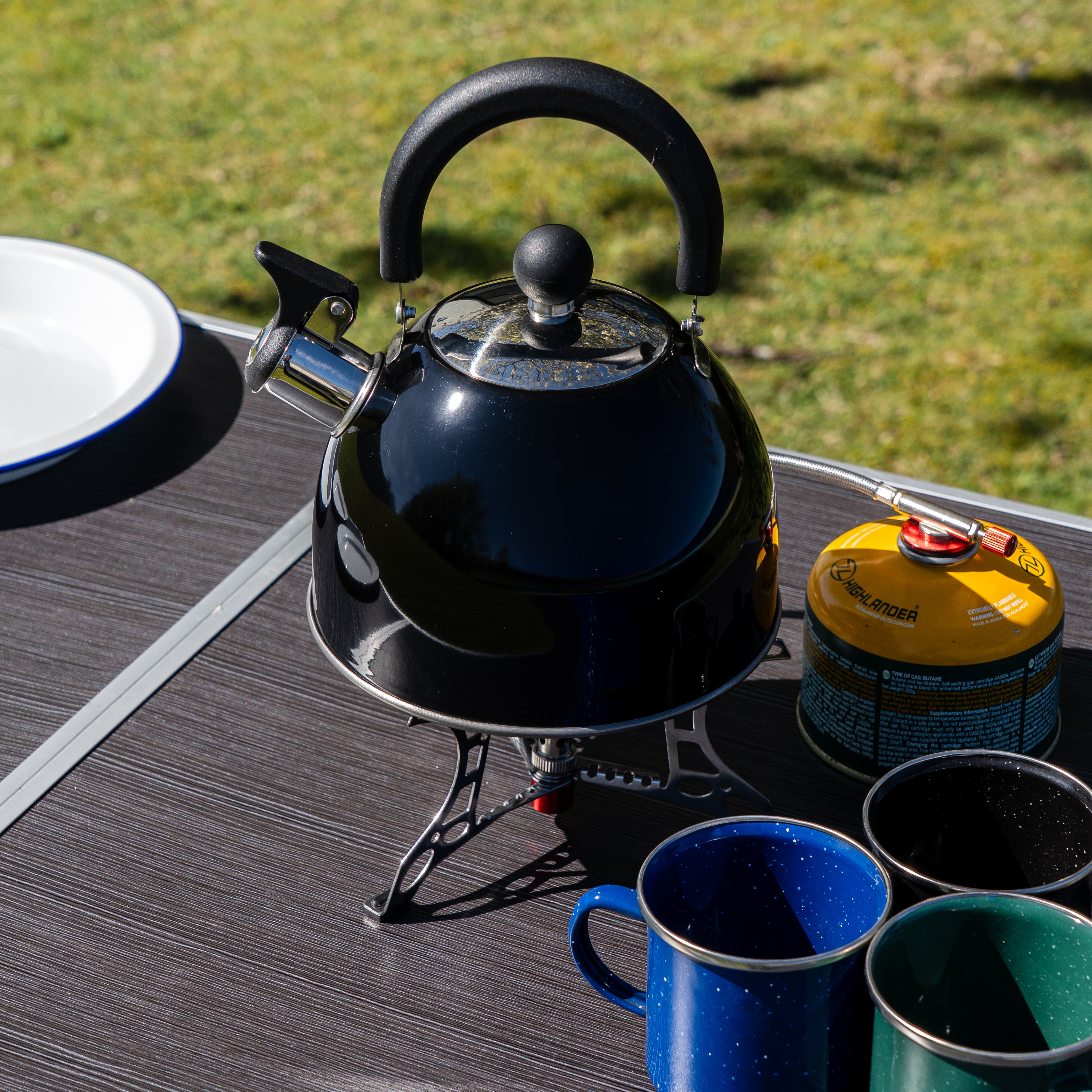 Highlander Deluxe bollitore campeggio fischiante 2 L nero