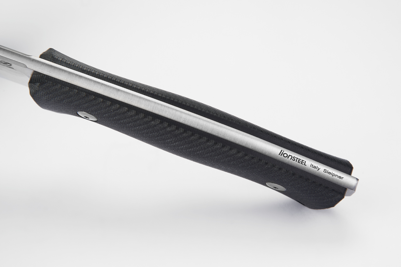 Saturn Knives Titano Black coltello nero versatile