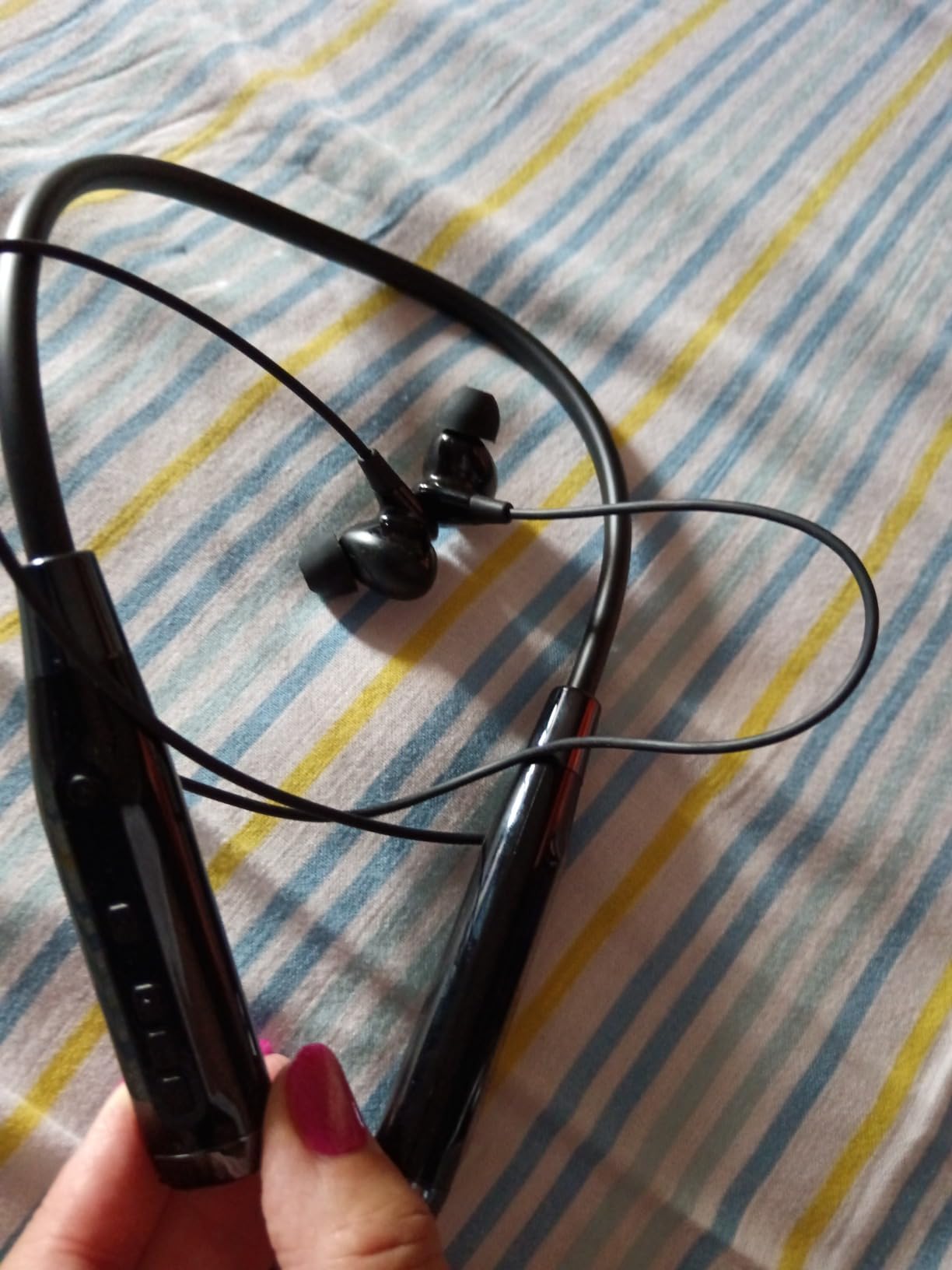 LAMA A13 auricolari bluetooth nero IPX5 100 ore