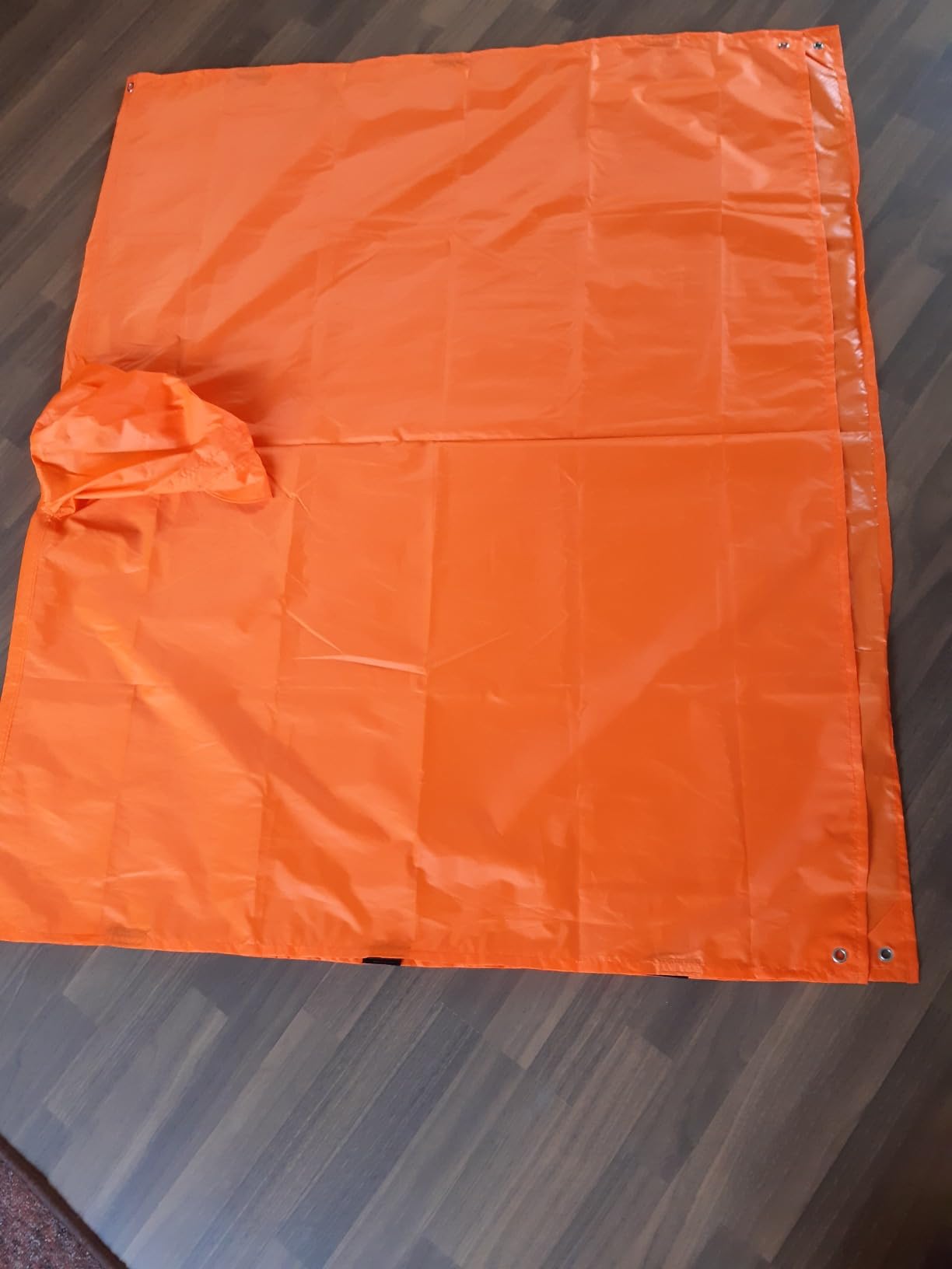Lama poncho impermeabile verde tesa trasparente