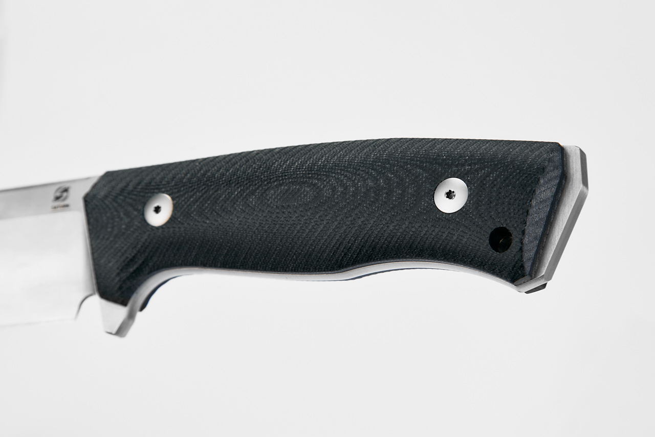Saturn Knives Titano Black coltello nero versatile